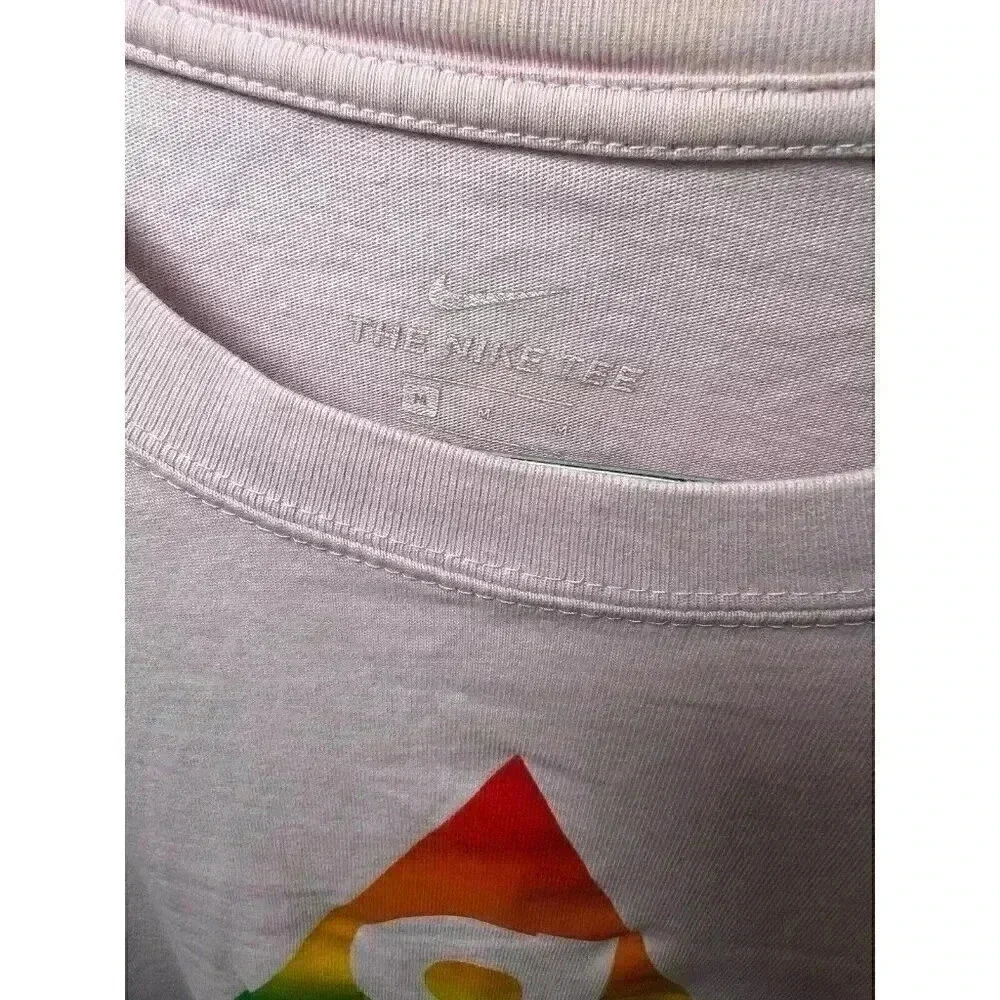 Nike ACG Be True BeTrue Rainbow Pink T-Shirt Size Medium Pride LGBTQ CZ0090-663